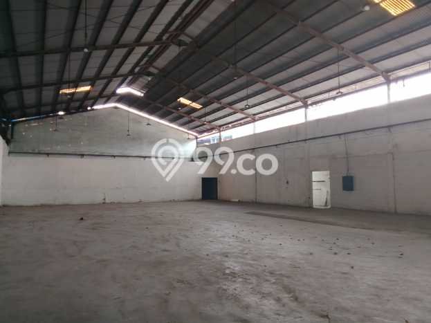 Unit Gudang Disewakan di Batu Ceper di Area Ramai & Strategis Unit Gudang Disewakan di Batu Ceper di Area Ramai & Strategis