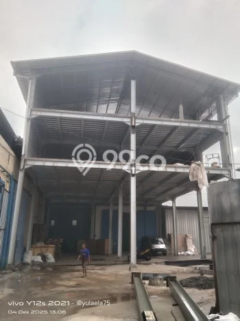 Disewakan Gudang komersial di Cengkareng luas bangunan 300m2 Disewakan Gudang komersial di Cengkareng luas bangunan 300m2