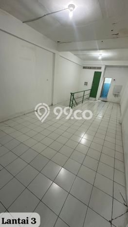 Ruko Dijual di Jakarta Barat LT 60m2 & LB 200m2 Lokasi Terbaik! Ruko Dijual di Jakarta Barat LT 60m2 & LB 200m2 Lokasi Terbaik!