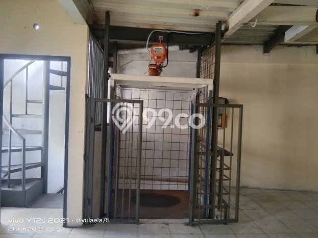 Disewakan Gudang di Kawasan Ramai Rawa Buaya Luas 285m2 Disewakan Gudang di Kawasan Ramai Rawa Buaya Luas 285m2