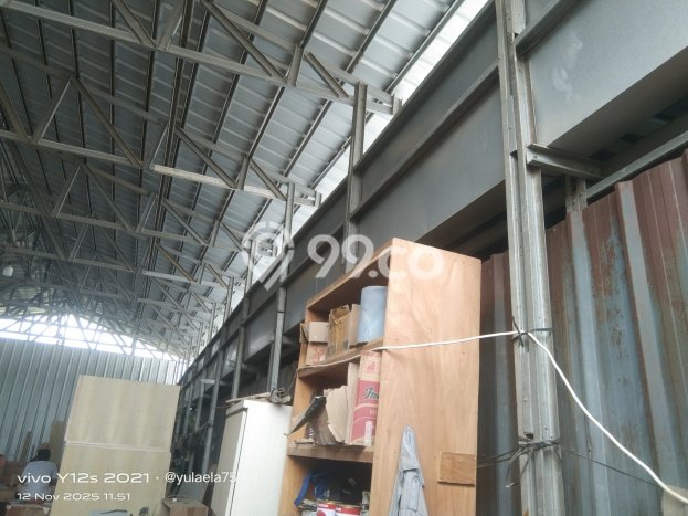 Gudang disewakan di Cengkareng Jakarta Barat dengan luas bangunan 240m2 Gudang disewakan di Cengkareng Jakarta Barat dengan luas bangunan 240m2