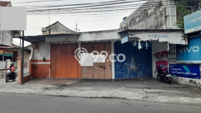 FOR SALE! Ruko di Umbulharjo Yogyakarta, LT 226m2, LB 140m2 FOR SALE! Ruko di Umbulharjo Yogyakarta, LT 226m2, LB 140m2