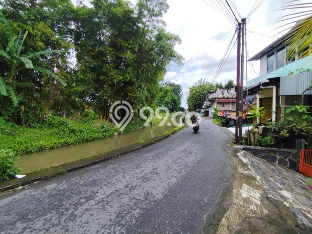 Komersial disewakan lokasi strategis Mlati Sleman 610m2 Komersial disewakan lokasi strategis Mlati Sleman 610m2