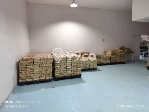 Area Ramai! Pabrik Dijual di Sedayu untuk Bisnis Luas Bangunan 800m2 Area Ramai! Pabrik Dijual di Sedayu untuk Bisnis Luas Bangunan 800m2