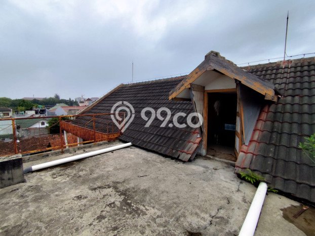 Ready to Use! Premium House LT 829m2 Desain Modern di Caturtunggal Ready to Use! Premium House LT 829m2 Desain Modern di Caturtunggal