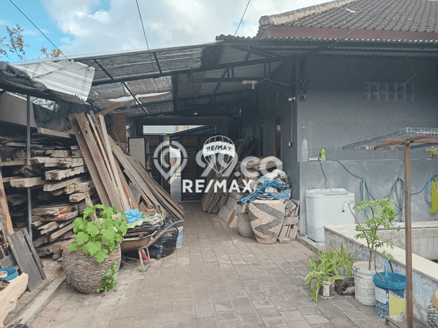 Rumah Mewah LB 500m2 Siap Pakai Desain Elegan di Mahendradata, Denpasar Rumah Mewah LB 500m2 Siap Pakai Desain Elegan di Mahendradata, Denpasar