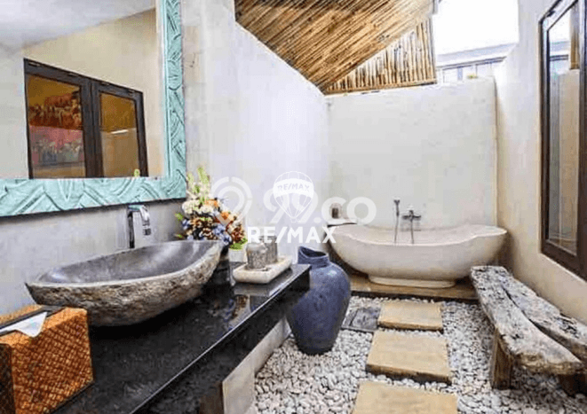 LOKASI PREMIUM! Vila Kawasan , Luas 250m2m², Akses ke Pusat Kota LOKASI PREMIUM! Vila Kawasan , Luas 250m2m², Akses ke Pusat Kota