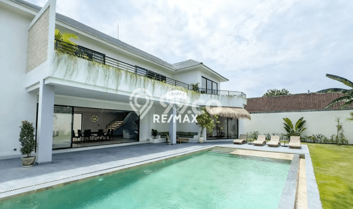Disewakan Vila Premium di , Area 700m2m², Lokasi Terbaik Disewakan Vila Premium di , Area 700m2m², Lokasi Terbaik
