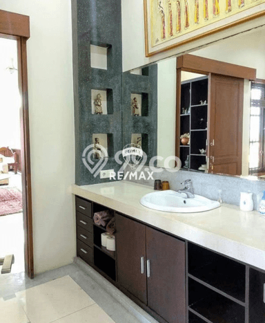 SEWA! Vila di , Area 600m2m², Dekat ke Fasilitas Umum SEWA! Vila di , Area 600m2m², Dekat ke Fasilitas Umum