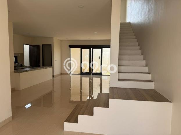Ready to Use! Luxury House LT 200m2 Desain Modern di Kerobokan Ready to Use! Luxury House LT 200m2 Desain Modern di Kerobokan