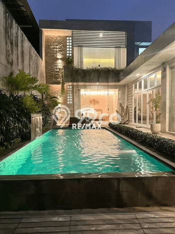 Vila For Rent di , Luas 200m2m², Lingkungan Asri Vila For Rent di , Luas 200m2m², Lingkungan Asri