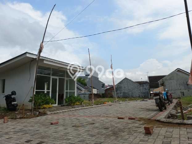Rumah Minimalis LT 84m2m² Terawat di Kompleks Perumahan , Malang Rumah Minimalis LT 84m2m² Terawat di Kompleks Perumahan , Malang