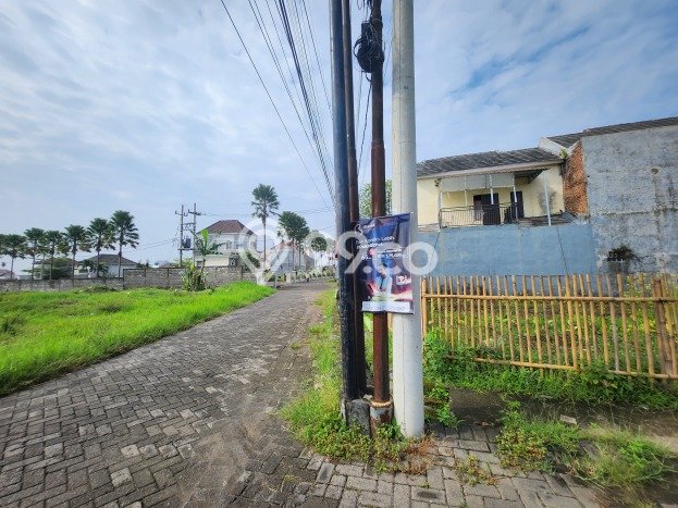 Siap Huni Rumah Minimalis & Modern LB 36m2 di Malang Kota Siap Huni Rumah Minimalis & Modern LB 36m2 di Malang Kota