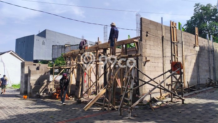 Cocok Untuk Investasi! For Sale Kost di Malang Kota 10 Kamar Cocok Untuk Investasi! For Sale Kost di Malang Kota 10 Kamar