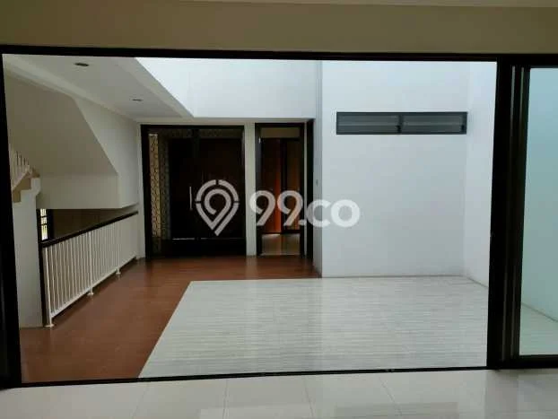 Rumah Elit Modern Siap Huni di Bintaro Tangerang Selatan Rumah Elit Modern Siap Huni di Bintaro Tangerang Selatan