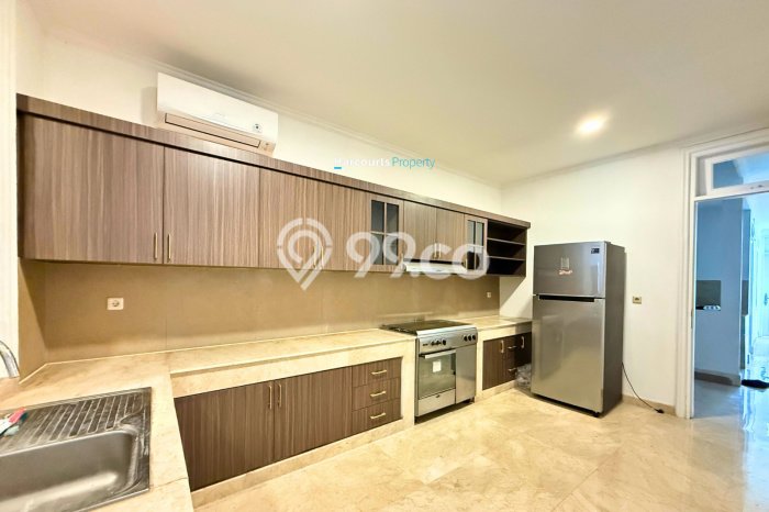 Rumah Elit Modern Siap Huni di Pondok Indah Jakarta Selatan Rumah Elit Modern Siap Huni di Pondok Indah Jakarta Selatan