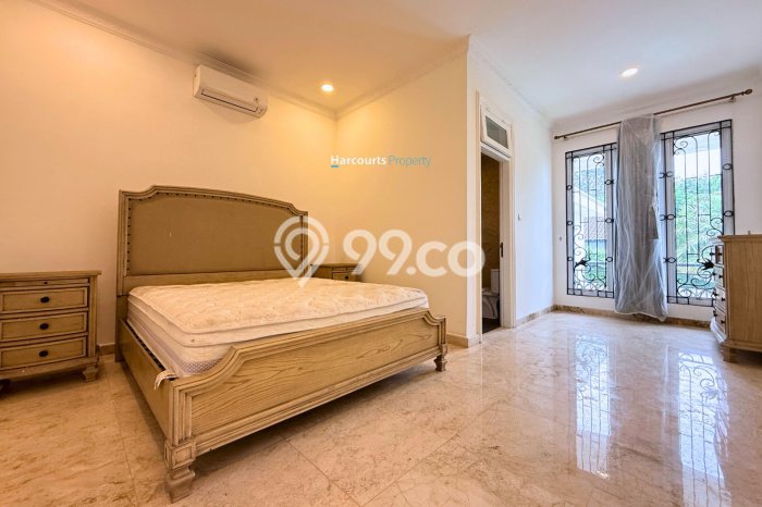 Rumah Elit Modern Siap Huni di Pondok Indah Jakarta Selatan Rumah Elit Modern Siap Huni di Pondok Indah Jakarta Selatan