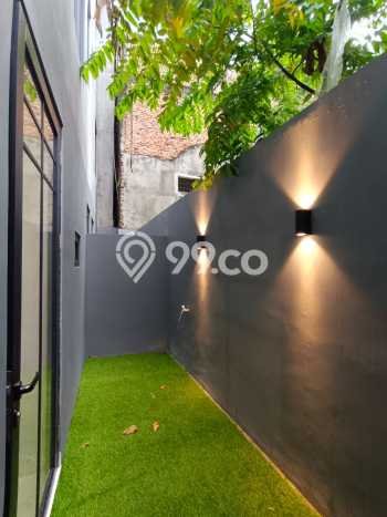 Ruko Dijual di Jakarta Barat LT 85m2 & LB 200m2 Lokasi Terbaik! Ruko Dijual di Jakarta Barat LT 85m2 & LB 200m2 Lokasi Terbaik!