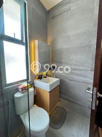Dijual Rumah Strategis Bagus Punya 2 KT di BSD Tangerang Selatan SHM Dijual Rumah Strategis Bagus Punya 2 KT di BSD Tangerang Selatan SHM