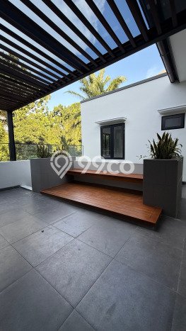 Rumah Elit Modern Tanpa Renovasi di BSD Puspita Loka Tangerang Rumah Elit Modern Tanpa Renovasi di BSD Puspita Loka Tangerang