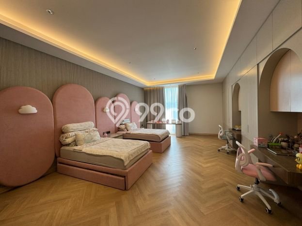 Hunian Mewah LB 850m2 Siap Pakai Desain Elegan di BSD, Tangerang Hunian Mewah LB 850m2 Siap Pakai Desain Elegan di BSD, Tangerang