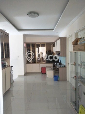 Rumah Mewah LB 200m2 Siap Huni Desain Elegan di Gading Serpong, Tangerang Rumah Mewah LB 200m2 Siap Huni Desain Elegan di Gading Serpong, Tangerang
