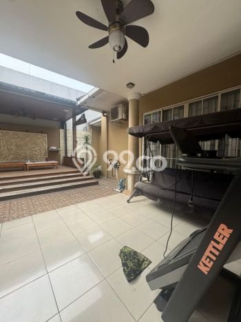 Ready to Use! Premium House LT 367m2 Desain Elegan di Alam Sutera Ready to Use! Premium House LT 367m2 Desain Elegan di Alam Sutera