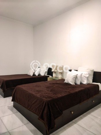 Hunian Mewah LB 280m2 Siap Pakai Desain Elegan di BSD City, Tangerang Hunian Mewah LB 280m2 Siap Pakai Desain Elegan di BSD City, Tangerang