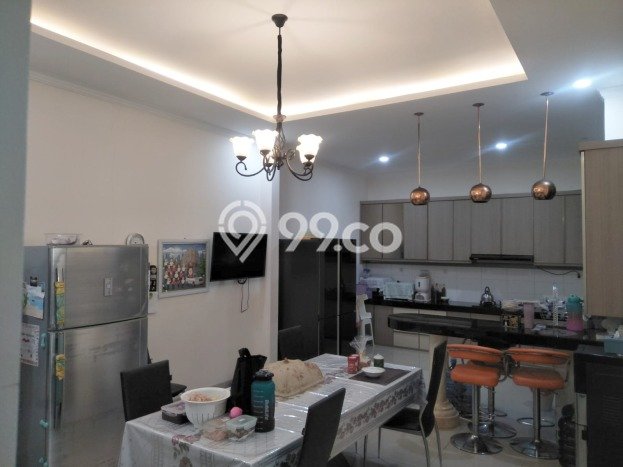 Rumah Mewah LB 200m2 Siap Huni Desain Elegan di Gading Serpong, Tangerang Rumah Mewah LB 200m2 Siap Huni Desain Elegan di Gading Serpong, Tangerang