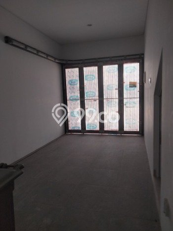 Jual Rumah Mewah Megah Dengan View Cantik di Gading Serpong, Tangerang Jual Rumah Mewah Megah Dengan View Cantik di Gading Serpong, Tangerang