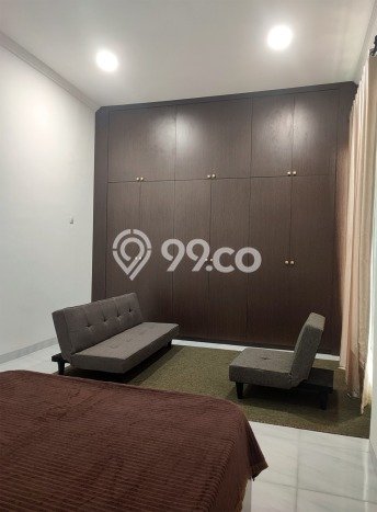 Hunian Mewah LB 280m2 Siap Pakai Desain Elegan di BSD City, Tangerang Hunian Mewah LB 280m2 Siap Pakai Desain Elegan di BSD City, Tangerang