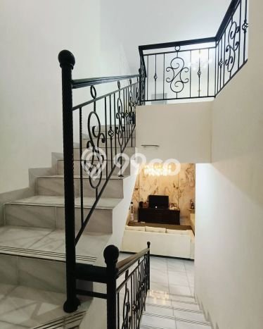 Vila Kawasan , Area 240m2m², Akses ke Fasilitas Umum Vila Kawasan , Area 240m2m², Akses ke Fasilitas Umum