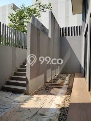 Ready to Use! Premium House LT 396m2 Desain Modern di BSD City Ready to Use! Premium House LT 396m2 Desain Modern di BSD City