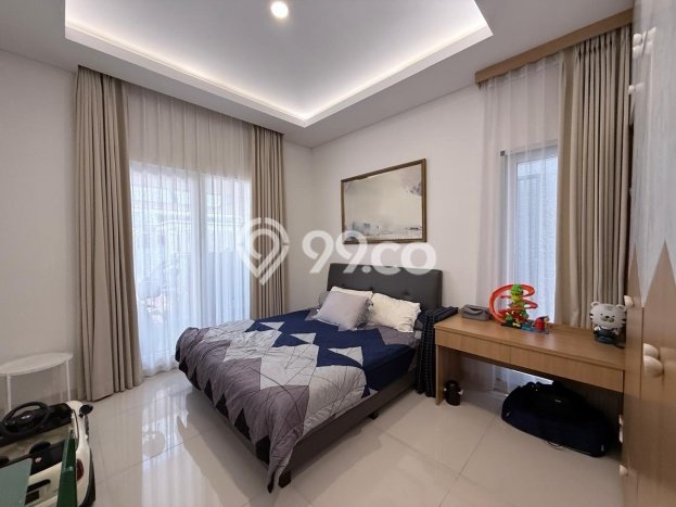 Dijual Rumah Luas Elegan Dengan View Eksklusif di Gading Serpong, Tangerang Dijual Rumah Luas Elegan Dengan View Eksklusif di Gading Serpong, Tangerang