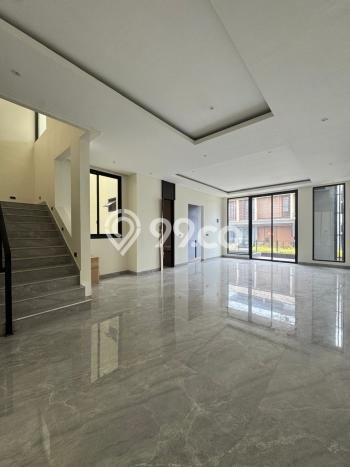 Rumah Eksklusif Dijual LT 144m2 di Kebon Jeruk, Jakarta Barat Rumah Eksklusif Dijual LT 144m2 di Kebon Jeruk, Jakarta Barat