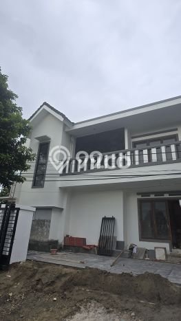 For Sale! Premium House LT 204m2 Desain Elegan di BSD Nusaloka For Sale! Premium House LT 204m2 Desain Elegan di BSD Nusaloka