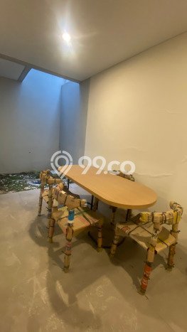 Rumah Modern Cantik 4 Kamar Bisa Langsung Pindah di BSD Rumah Modern Cantik 4 Kamar Bisa Langsung Pindah di BSD