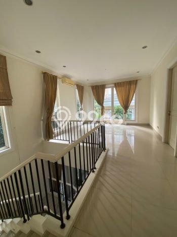 Ready to Use! Premium House LT 288m2 Desain Modern di Gading Serpong Ready to Use! Premium House LT 288m2 Desain Modern di Gading Serpong