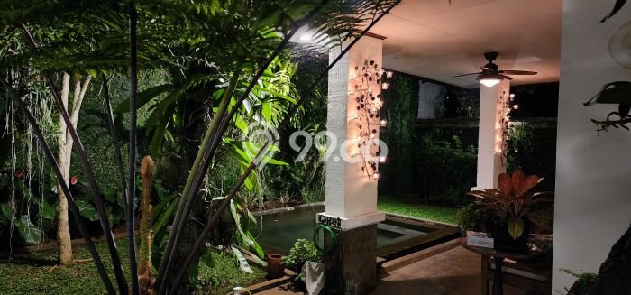 Hunian Eksklusif Siap Huni LT 400m2 di Ciputat, Tangerang Selatan Hunian Eksklusif Siap Huni LT 400m2 di Ciputat, Tangerang Selatan