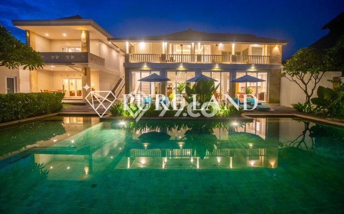 Dijual Segera! Vila di Gianyar, Dimensi 900m2m², Kawasan Prospektif dengan potensi meningkat Dijual Segera! Vila di Gianyar, Dimensi 900m2m², Kawasan Prospektif dengan potensi meningkat