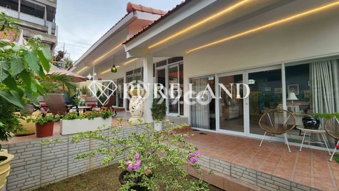 Vila Kawasan , Area 300m2m², Dekat dengan transportasi publik Vila Kawasan , Area 300m2m², Dekat dengan transportasi publik