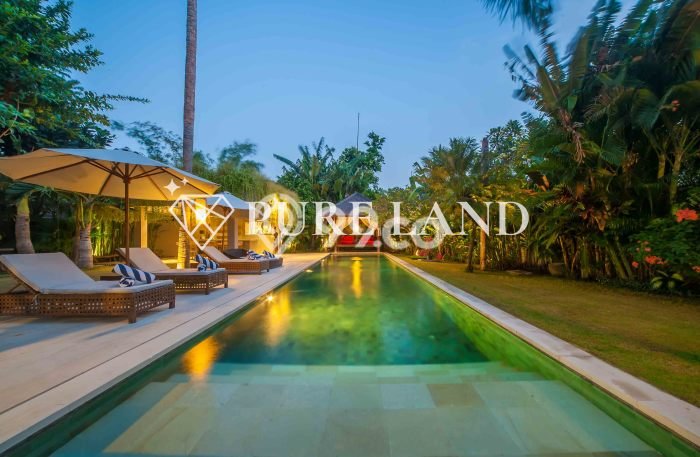 Properti Berkualitas! Vila di , Dimensi 1200m2m², Area Nyaman dan tenang Properti Berkualitas! Vila di , Dimensi 1200m2m², Area Nyaman dan tenang