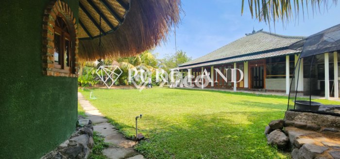Vila Asri di Ubud, Luas 3340m2m², Pemandangan Indah di area Vila Asri di Ubud, Luas 3340m2m², Pemandangan Indah di area