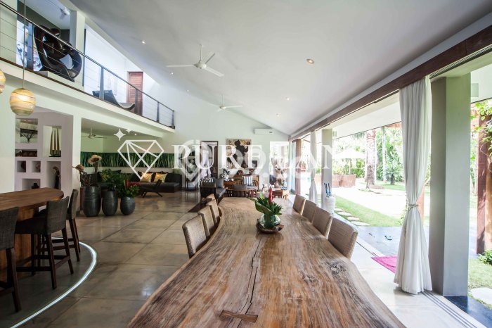 Properti Berkualitas! Vila di , Dimensi 1200m2m², Area Nyaman dan tenang Properti Berkualitas! Vila di , Dimensi 1200m2m², Area Nyaman dan tenang