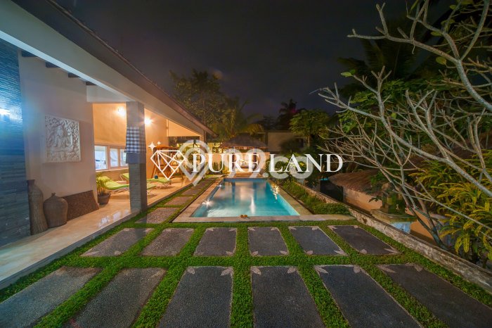 HARGA TERBAIK! Vila Kawasan Ubud, Ukuran 460m2m², Kawasan Potensial dengan nilai naik HARGA TERBAIK! Vila Kawasan Ubud, Ukuran 460m2m², Kawasan Potensial dengan nilai naik