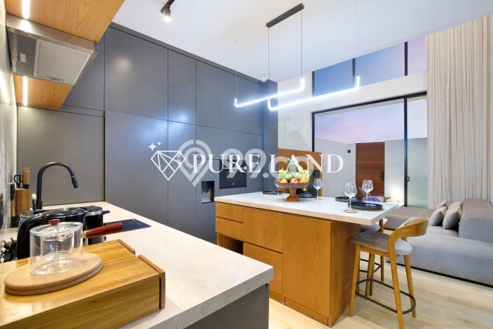 Hunian Elit LB 95m2 Siap Huni Desain Elegan di Canggu, Badung Hunian Elit LB 95m2 Siap Huni Desain Elegan di Canggu, Badung