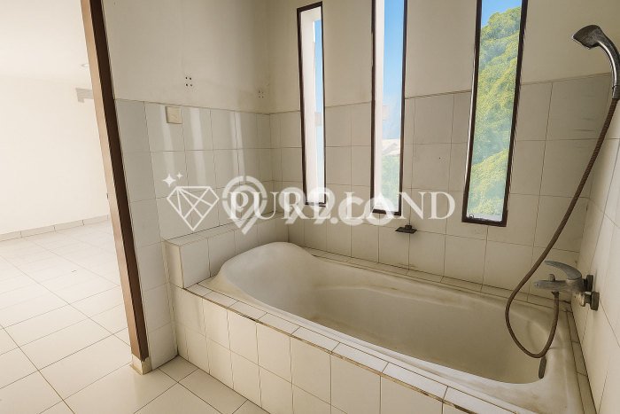 Dijual Hotel Area Komersial Kawasan Kuta, Luas 1070m2m², Jalan Utama Dijual Hotel Area Komersial Kawasan Kuta, Luas 1070m2m², Jalan Utama