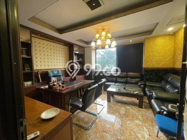 Ruko Dijual di Tangerang Selatan LT 100m2 & LB 300m2 Lokasi Terbaik! Ruko Dijual di Tangerang Selatan LT 100m2 & LB 300m2 Lokasi Terbaik!