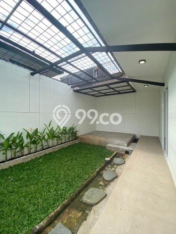 Disewakan! Rumah 5 Kamar Tidur &
4 Kamar Mandi di Sektor 9-Bintaro, Tangerang Selatan Disewakan! Rumah 5 Kamar Tidur &
4 Kamar Mandi di Sektor 9-Bintaro, Tangerang Selatan