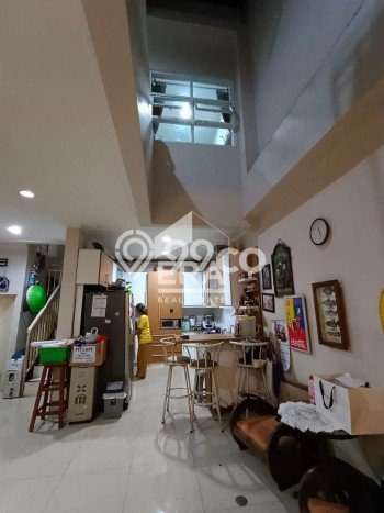 Jual Rumah Luas Elegan Dengan View Eksklusif di Bintaro, Tangerang Selatan Jual Rumah Luas Elegan Dengan View Eksklusif di Bintaro, Tangerang Selatan